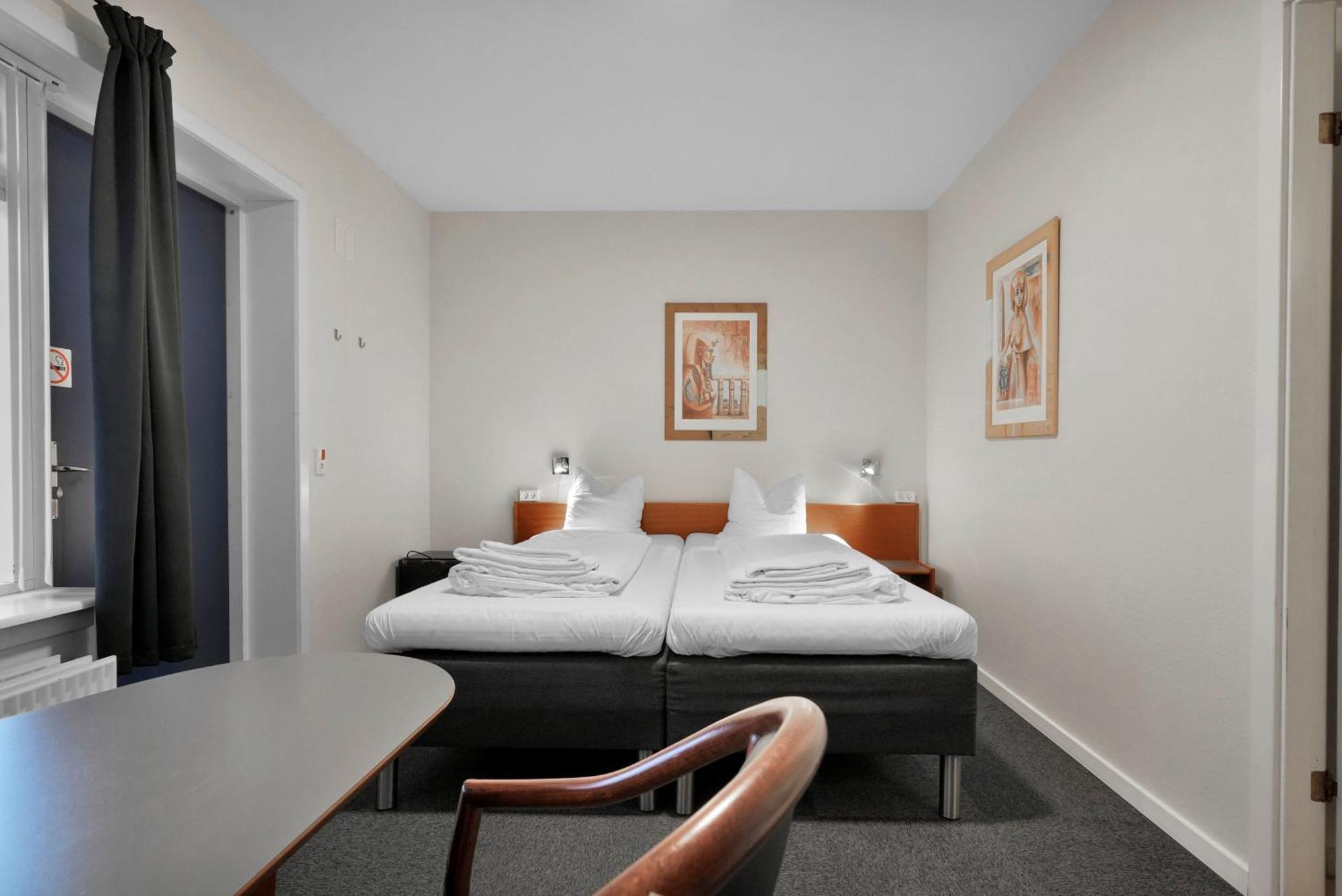 Hotel วาร์เดอ ภายนอก รูปภาพ